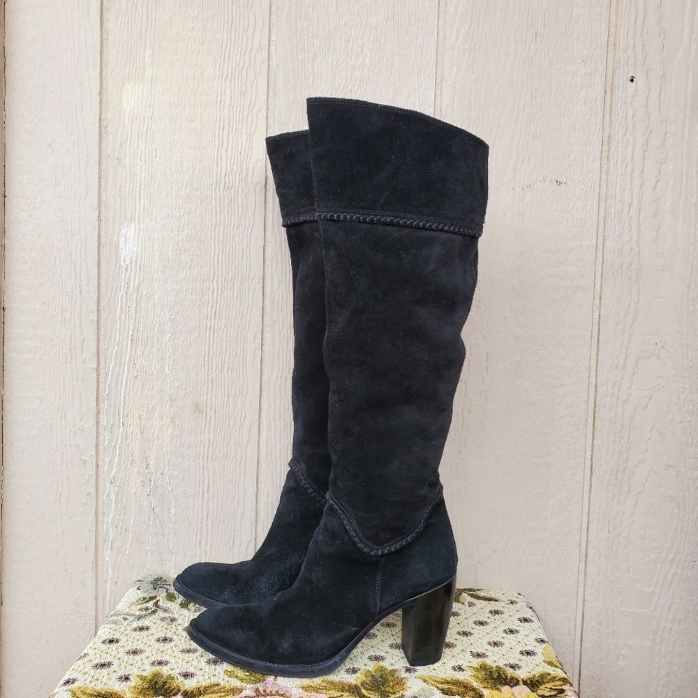 PAOLA FERRI KNEE-HIGH suede BOOTS